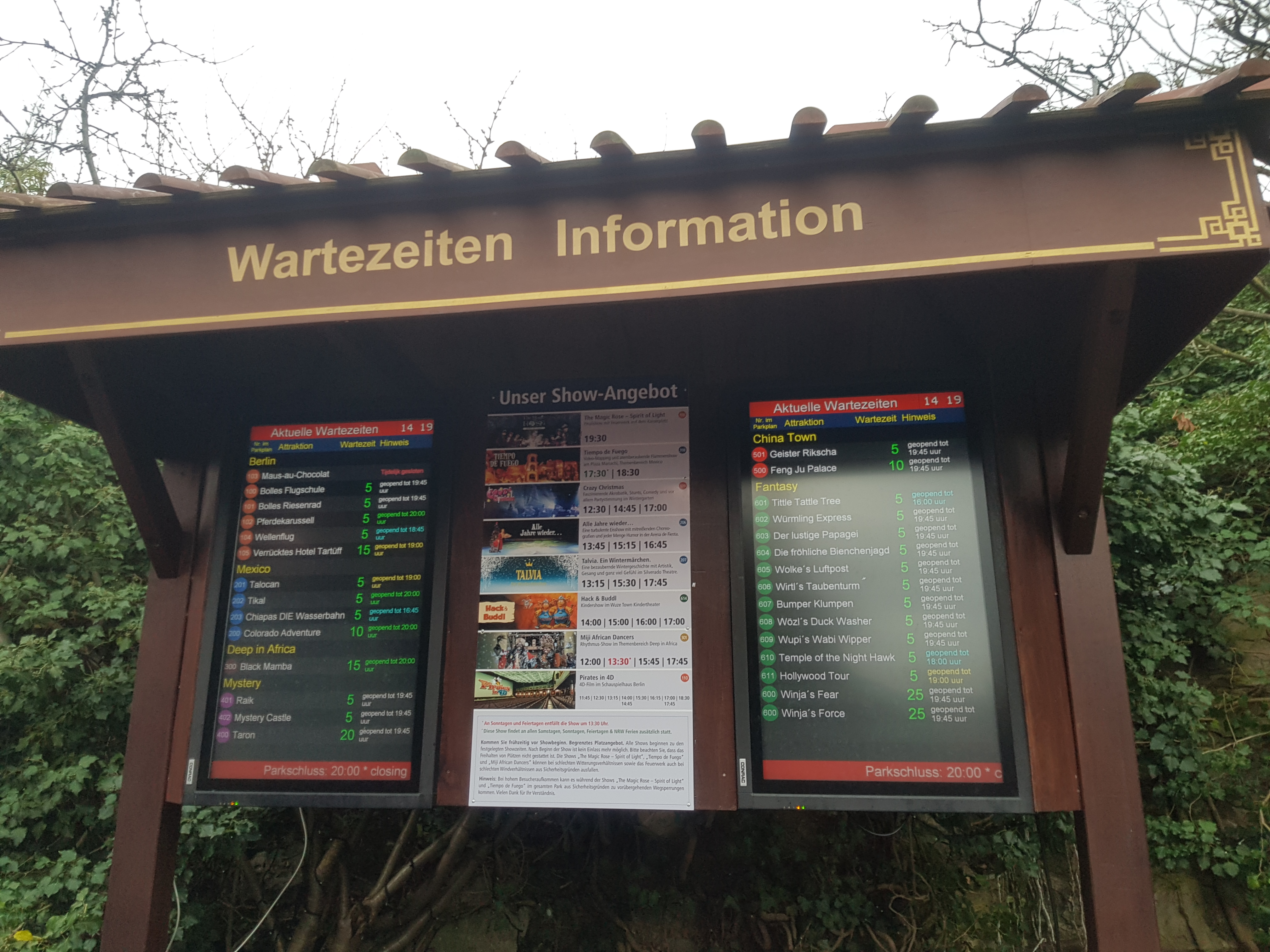 WACHTTIJDEN BORD PHANTASIALAND