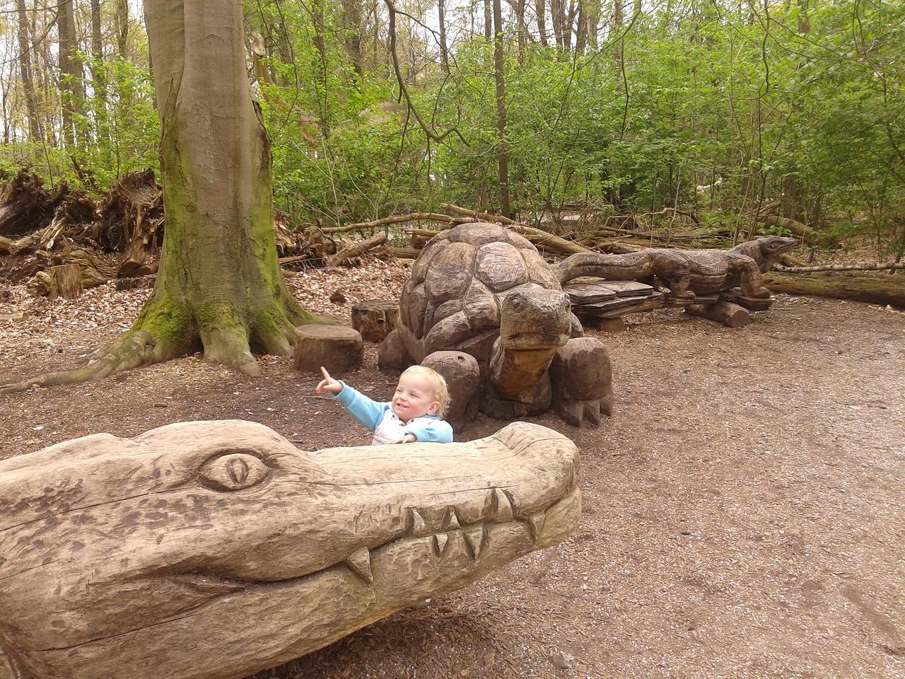 dinobos in dierenpark amersfoort